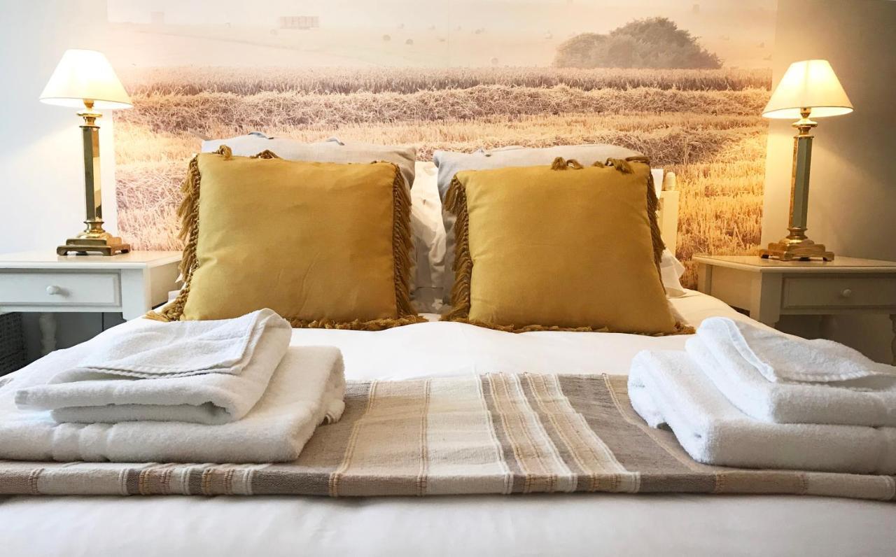 Hotel The Queen'S Head At Broad Chalke Exteriér fotografie
