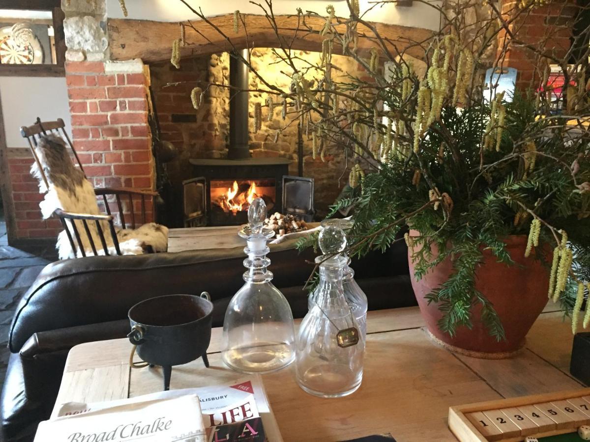 Hotel The Queen'S Head At Broad Chalke Exteriér fotografie