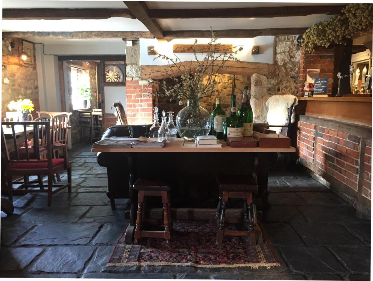 Hotel The Queen'S Head At Broad Chalke Exteriér fotografie